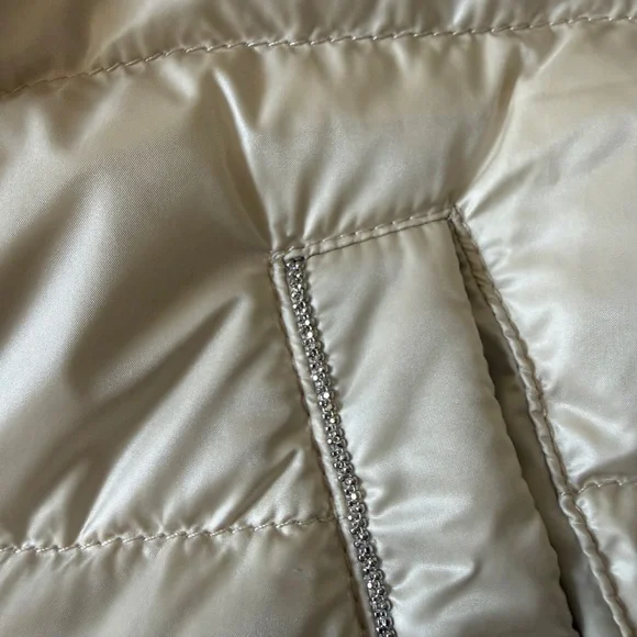 Peserico Cream Ecru Short-Sleeved Goose Down Puffer Jacket size 42 - Picture 9 of 13